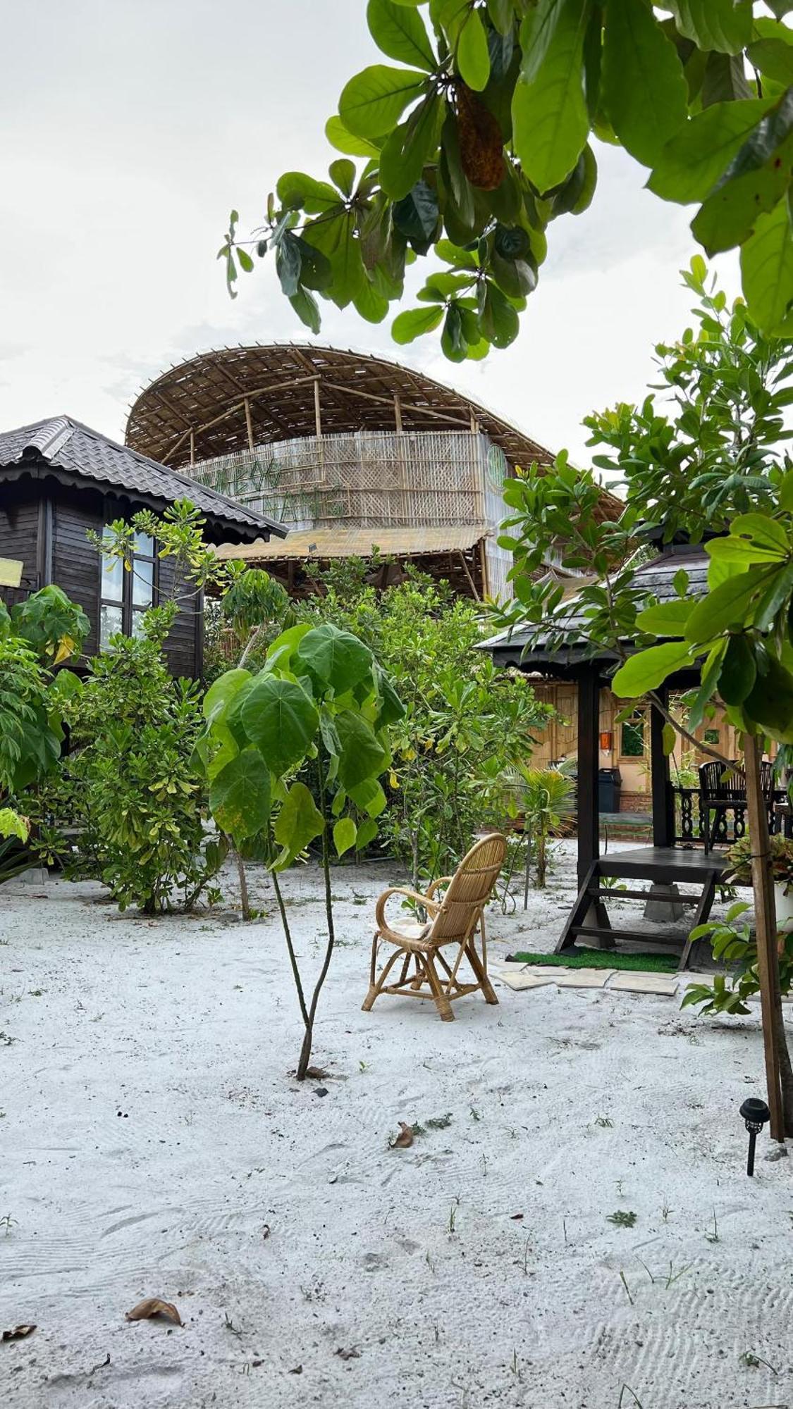 Golden Chenang Village Pantai Cenang  Εξωτερικό φωτογραφία